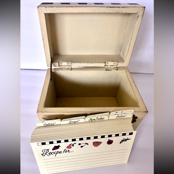 MacKenzie-Childs Look Alike Set Recipe Book & File Organizer / Organizer - Picture 6 of 10